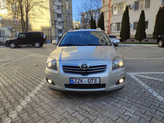 Toyota Avensis foto 3