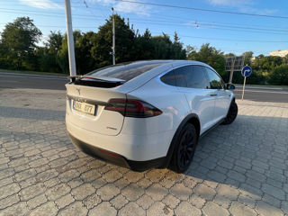 Tesla Model X foto 4