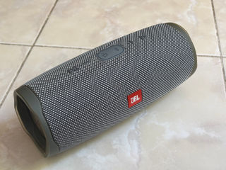 Портативная колонка JBL Charge 4