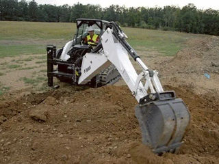 Экскаватор Bobcat 725S на мини-погрузчик с бортовым поворотом фото 12