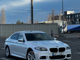 BMW 5 Series foto 2