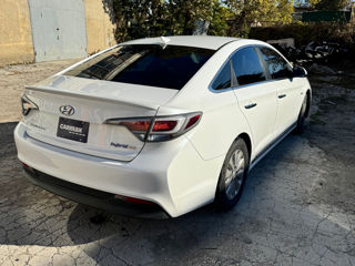 Hyundai Sonata foto 2