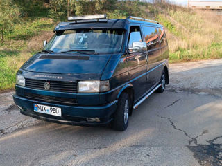 Volkswagen Caravelle foto 6