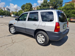 Mazda Tribute foto 2