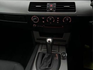 BMW 5 Series foto 8