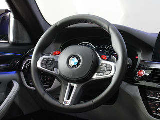 BMW 5 Series foto 14