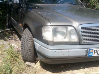 Mercedes Series (W124) foto 6