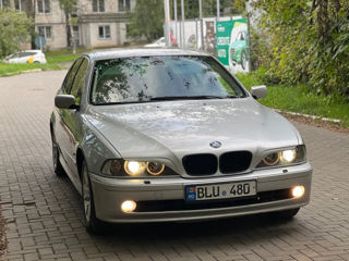 BMW 5 Series foto 9