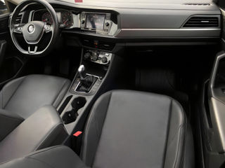 Volkswagen Jetta foto 8