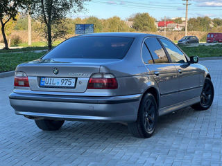 BMW 5 Series foto 4