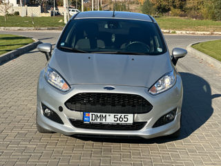 Ford Fiesta foto 3