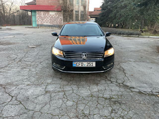 Volkswagen Passat foto 4