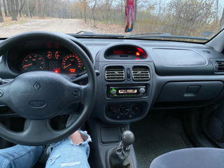 Renault Clio foto 6