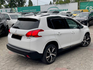 Peugeot 2008 foto 3