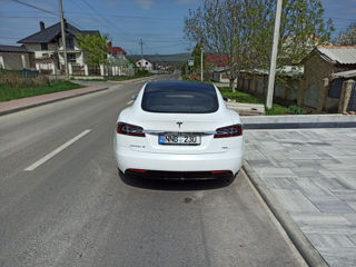 Tesla Model S foto 7