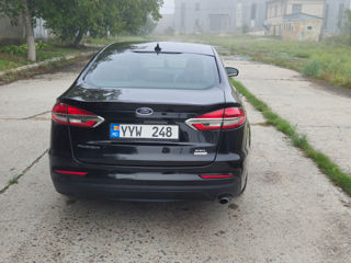 Ford Fusion foto 2