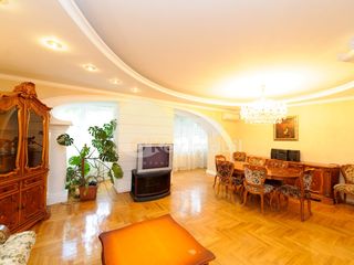 Zonă de parc ! Apartament de lux, încălzire autonomă, 170 mp, Centru, 800  € ! foto 1