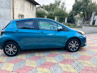 Toyota Yaris foto 2