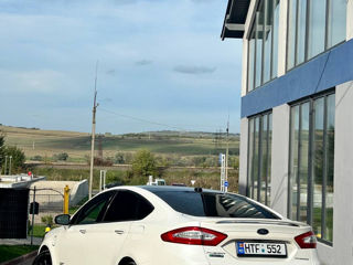 Ford Fusion foto 6