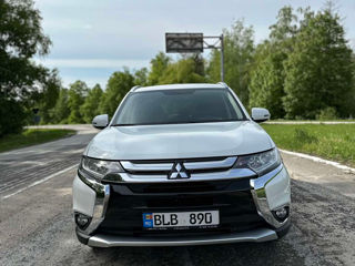 Mitsubishi Outlander foto 4