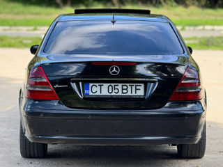 Mercedes E-Class foto 8