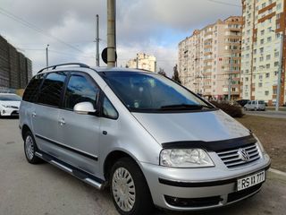 Volkswagen Sharan foto 1