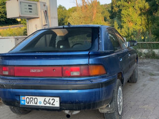 Mazda 323 фото 6