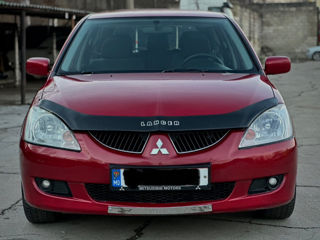 Mitsubishi Lancer foto 5