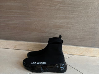 Ghete Love Moschino foto 5