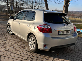 Toyota Auris foto 4