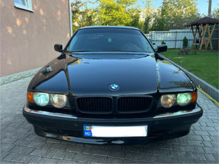 BMW 7 Series foto 3