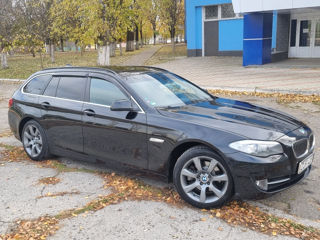 BMW 5 Series foto 3