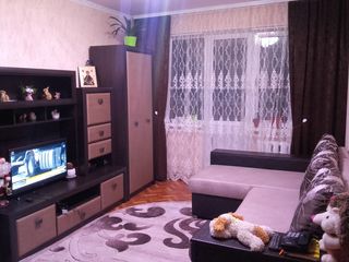 Se vinde apartament cu 3 camere foto 1