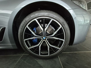 BMW 5 Series foto 9