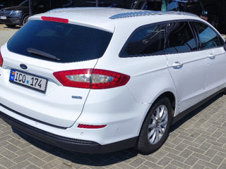 Ford Mondeo foto 8