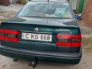 Volkswagen Passat foto 3