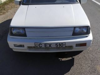 Mitsubishi Colt foto 2