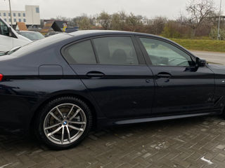 BMW 5 Series foto 4