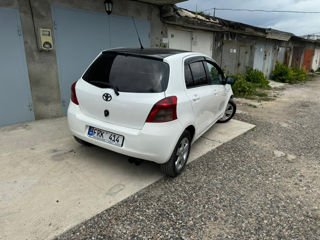 Toyota Yaris foto 4