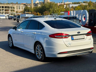 Ford Fusion foto 7