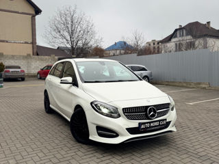 Mercedes B-Class foto 2