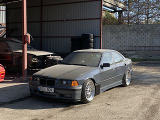 BMW 3 Series foto 6