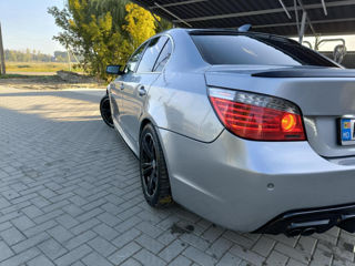 BMW 5 Series foto 8