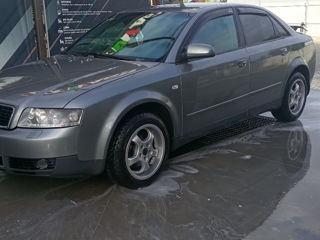 Audi A4 foto 1