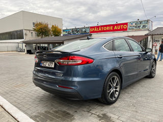 Ford Fusion foto 4