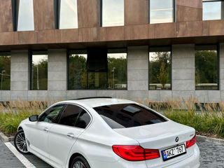 BMW 5 Series foto 3