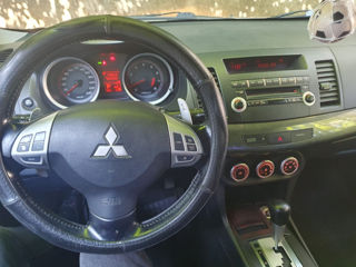 Mitsubishi Lancer foto 7