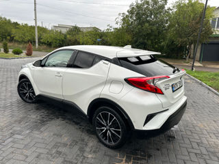 Toyota C-HR foto 4