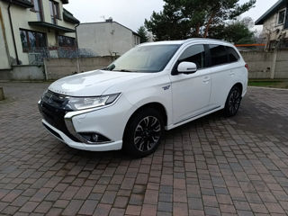 Mitsubishi Outlander foto 2