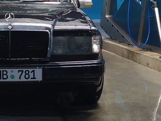 Mercedes Series (W124) foto 2